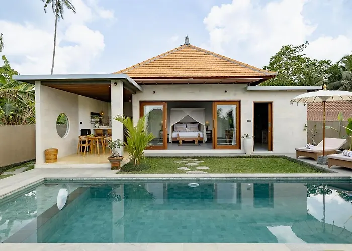Villa Suarga Loka