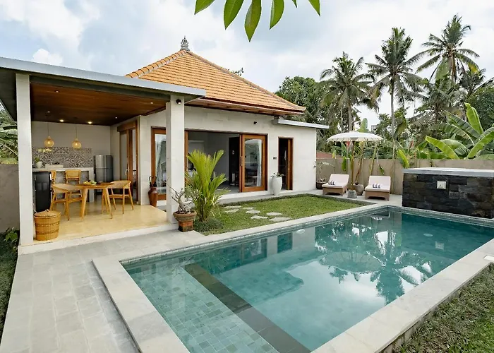 Suarga Loka Villa *
